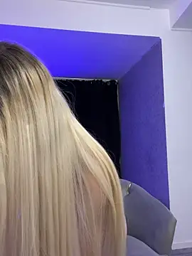 SelenaDaze: απευθείας συνομιλία ΧΧΧ