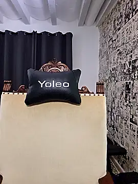 kylie_blck: απευθείας συνομιλία ΧΧΧ