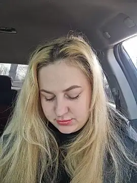 LianaJu Adlı Modelin Canlı XXX Sohbeti