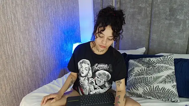 KatherineGomez's Live XXX Chat