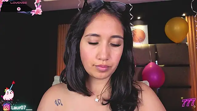 Lauroberts7: απευθείας συνομιλία ΧΧΧ