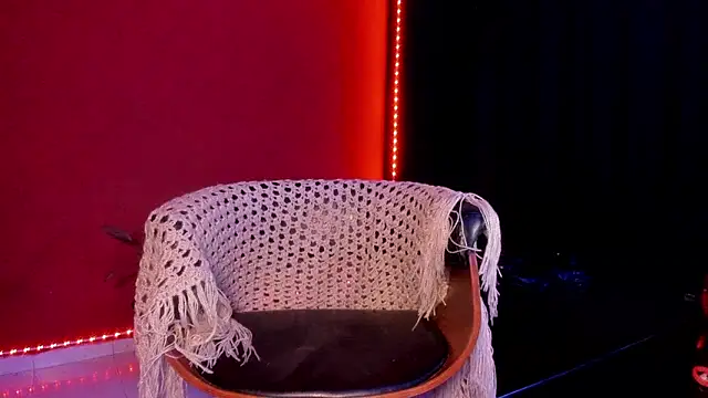 PervertedMissCloe's Webcam Show