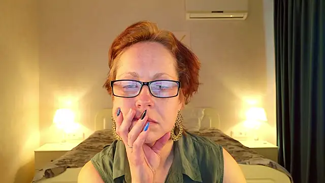 LioraWeiss Chat XXX live