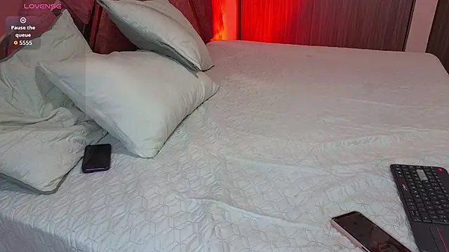 Emma_Revees' Live XXX Chat