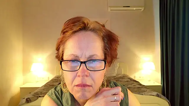 Chat XXX en directo de LioraWeiss