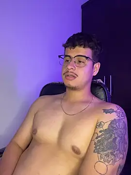 دردشة BjornSteel الجنسية المباشرة