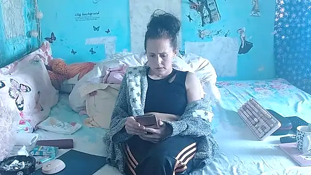 brighteyes77 live XXX chat