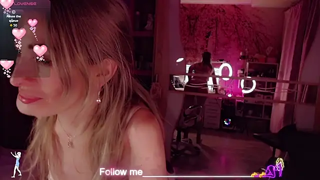 XXX chat uživo modela AnnieGOld_