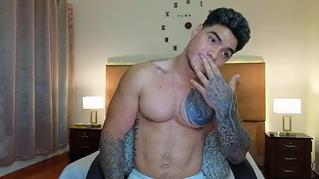 Steven_Velez élő XXX-chatje