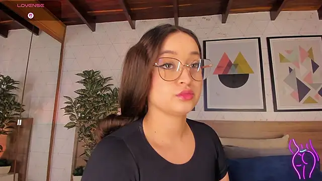 MiaKay1's Live XXX Chat