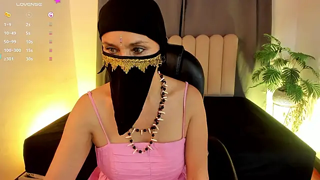 Latifa_ali Adlı Modelin Canlı XXX Sohbeti