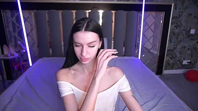 Snow_WhiteeeX élő XXX-chatje