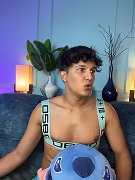 Chatroom XXX en direct de Leo_Savage_