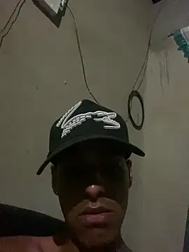 Aleexxx_2005 webkamerás műsora