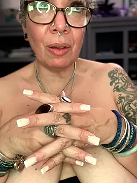 dieseldame1313 Adlı Modelin Canlı XXX Sohbeti