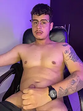 BjornSteel 即時 XXX 聊天