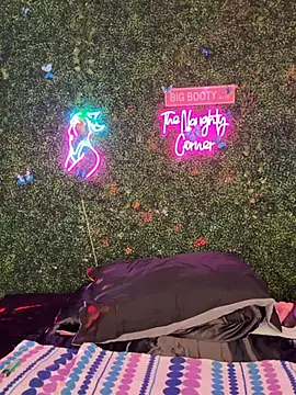 Sembang XXX Secara Langsung RenaThickAss