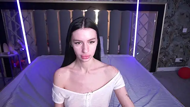 Snow_WhiteeeX Adlı Modelin Canlı XXX Sohbeti