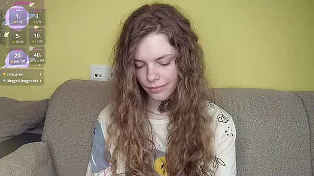 RayaNenlia's Live XXX Chat