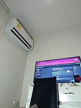 Gaby_Vegaa Show in webcam