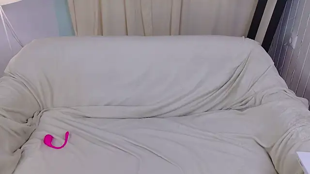 Erika_Moan_'s Webcam Show