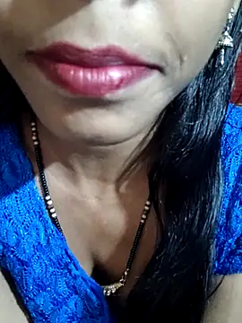 Itz_Aisha__のライブXXXチャット