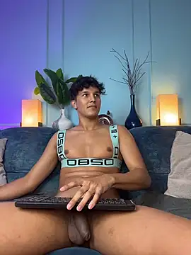 Leo_Savage_のウェブカメラショー