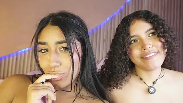 EloiseSweetxx's Live XXX Chat