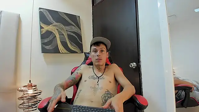 Ethan_Wolfeのウェブカメラショー