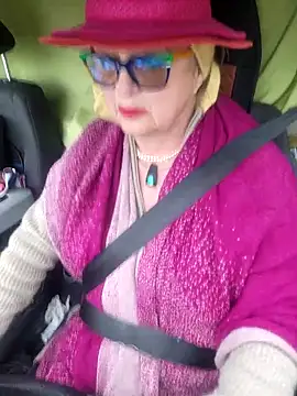 Hot-Muci – Live XXX-chat