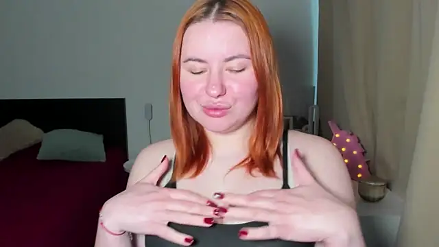 LAYLAxSTAR live XXX chat