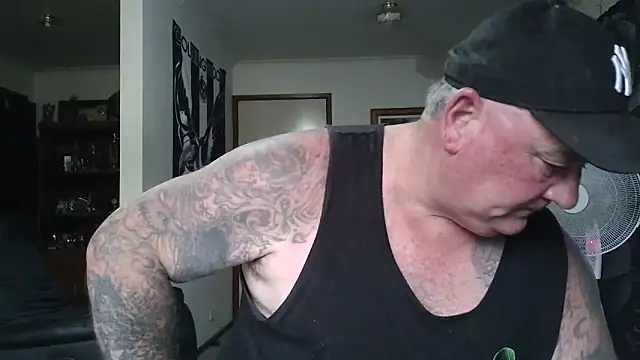 KINKYBLUEYES69 Webcam show