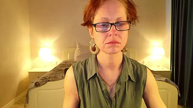 LioraWeiss Adlı Modelin Canlı XXX Sohbeti