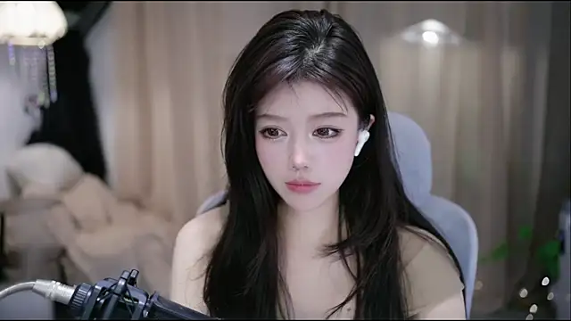 Cecily Chat XXX in diretta