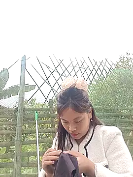 Chat +18 de Alice-567 ao vivo