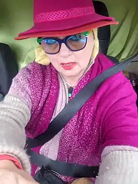 Hot-Muci: απευθείας συνομιλία ΧΧΧ