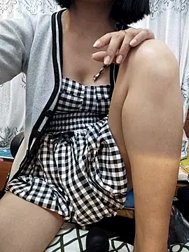 Haralushiaaa élő XXX-chatje