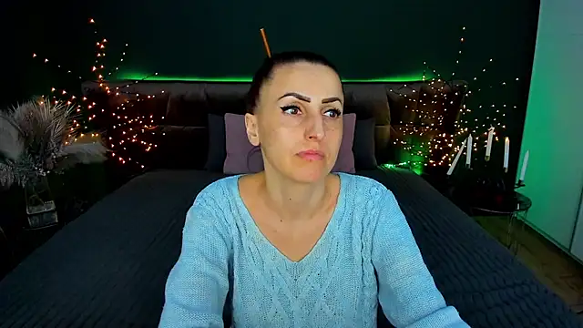 Rebecca_Diamond: онлайн-секс-чат