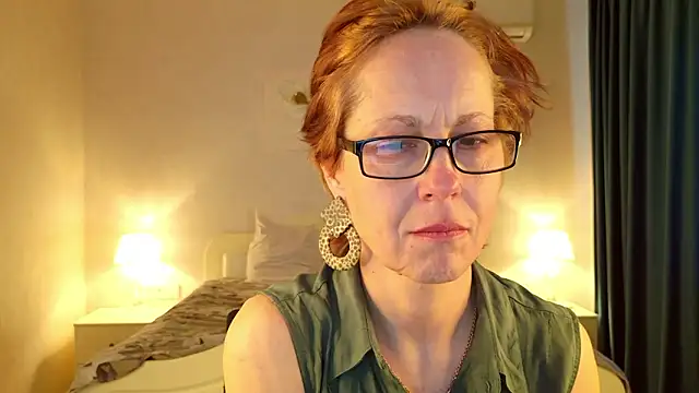 LioraWeiss' Live XXX Chat