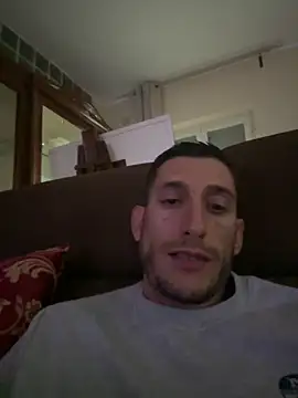 Gionnytav 在線直播表演