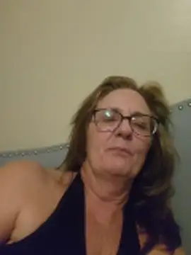 SultrySummer68's Live XXX Chat