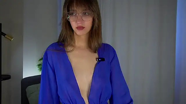 ClarineCasebolt Adlı Modelin Canlı XXX Sohbeti