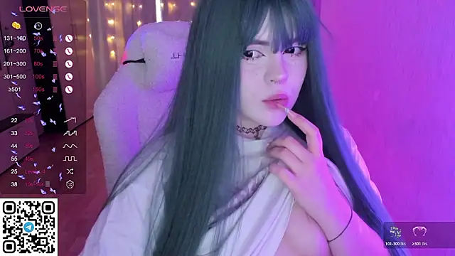 Онлайн чат XXX SelenaCute