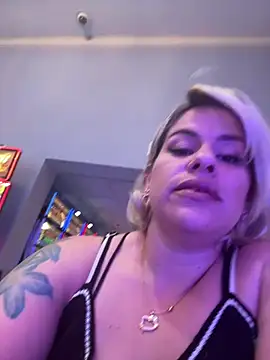 toomuchofafreak's Live XXX Chat