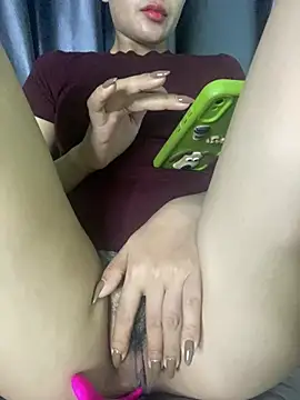 Ly_Chuppy Live XXX Chat