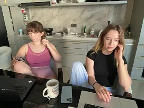 Nura_n_SarahのライブXXXチャット