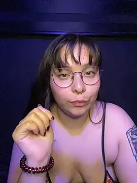 Solo_yoss Show in webcam