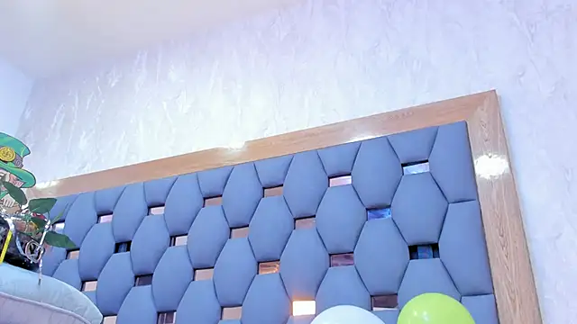 crystal_sm Live XXX-Chat