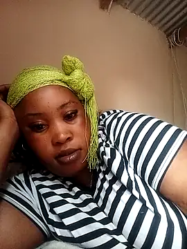 OCEANSQUITERXXX Show in webcam