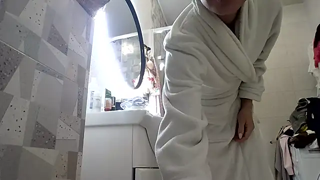 XXX chat uživo modela JulianaGold1